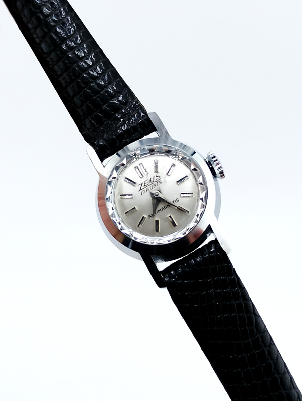 Zeus 17 Rubis mini orologio da Donna New Old Stock 1960's NUOVO
