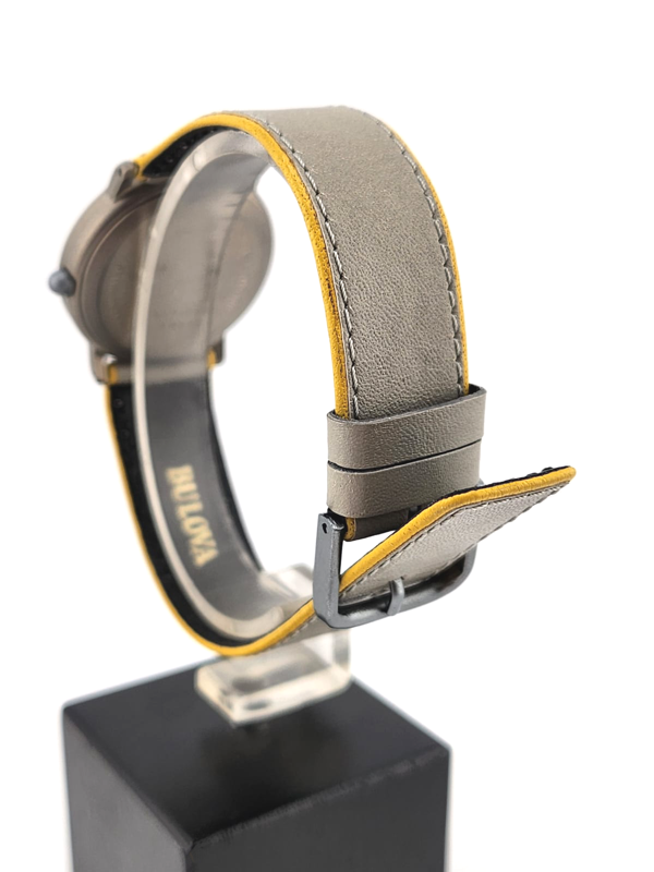 Bulova Titan Vintage NOS NEW NUOVO Full Set Very rare piece especially in unworn condition