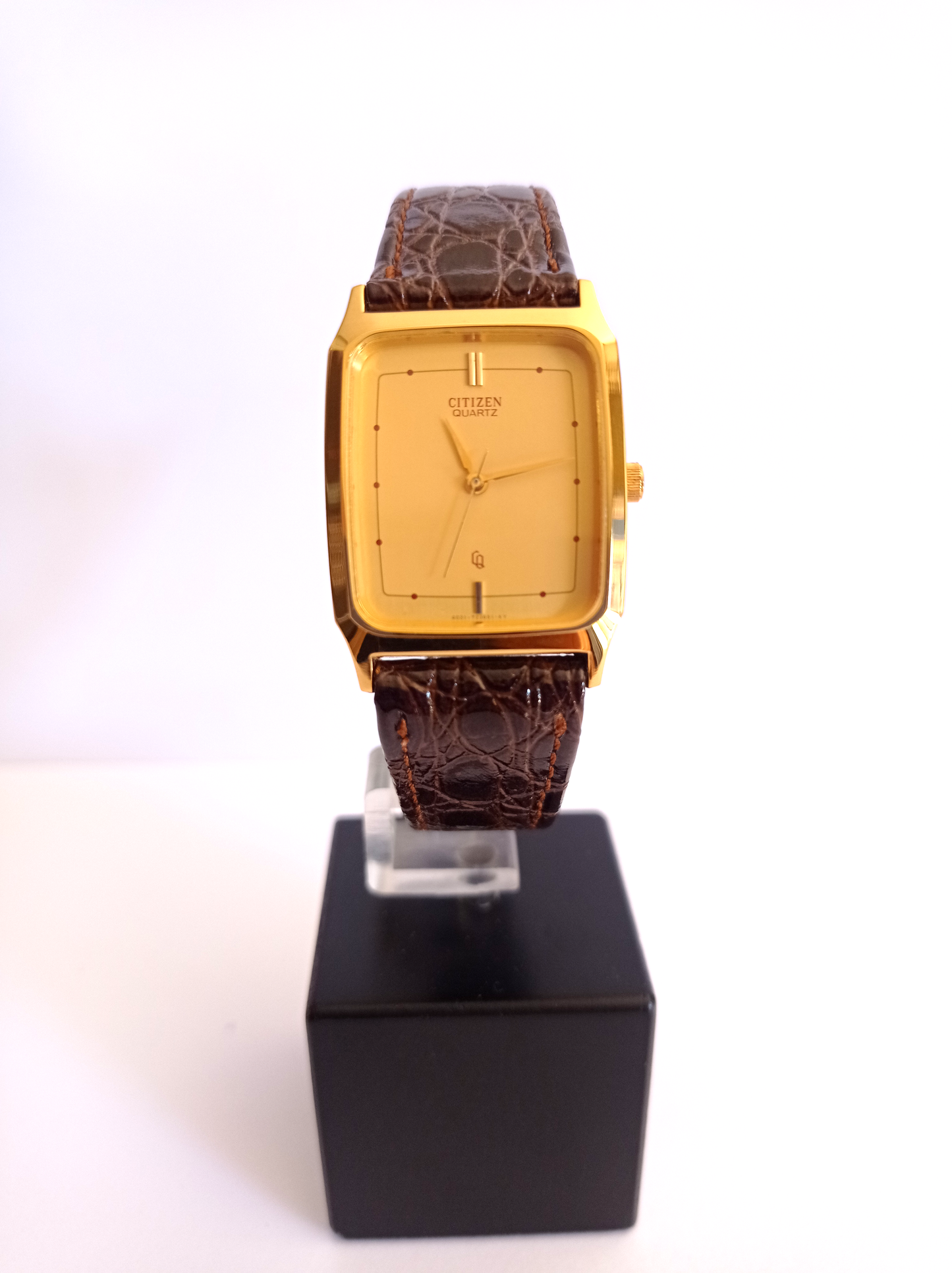 Citizen Vintage Tank Quartz Gold Dial Nuovo NOS