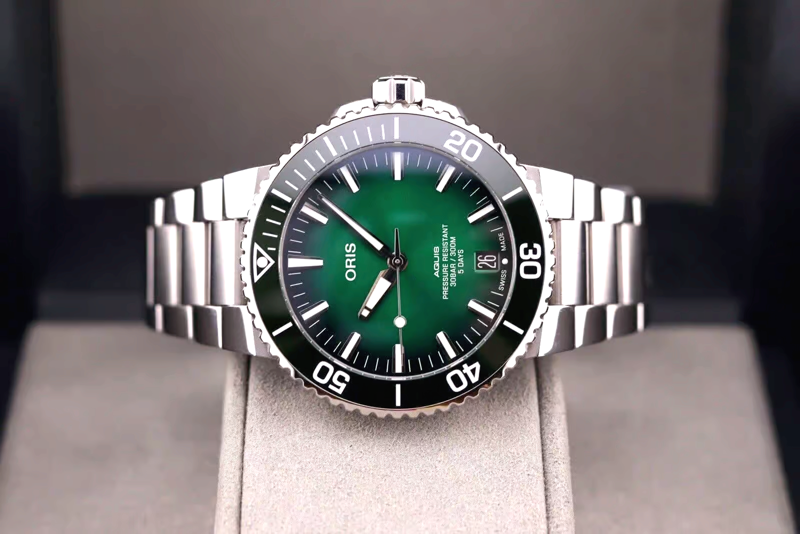 Oris Aquis Green Calibro 400 Nuovo Full Set