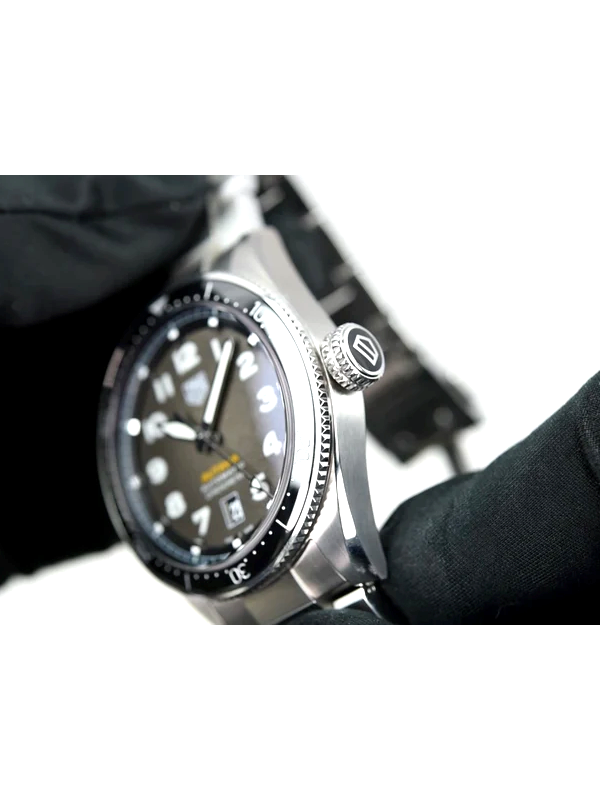 TAG Heuer Autavia 42mm — Special Packaging | Calibre 5 COSC | NUOVO