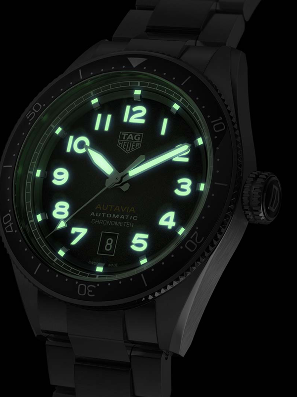 TAG Heuer Autavia 42mm — Special Packaging | Calibre 5 COSC | NUOVO